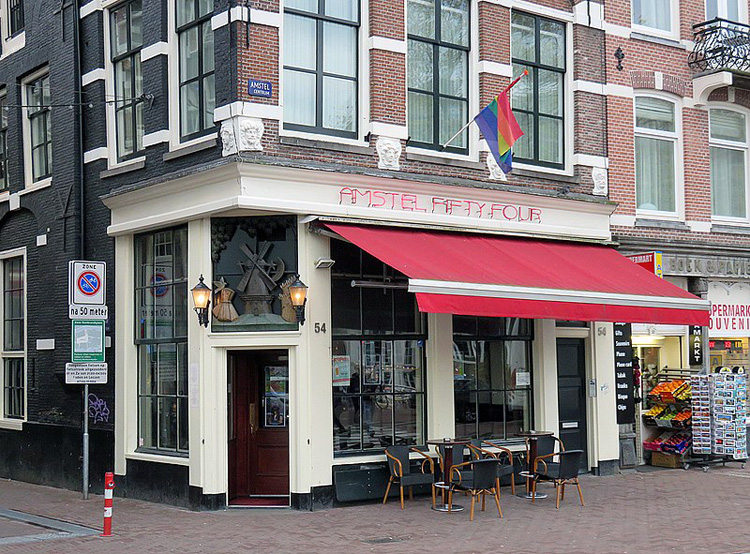 Café Amstel Fifty Four aan de Amstel